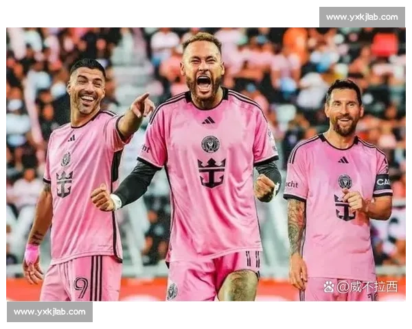 罗马诺确认！曼联 14 岁 “小梅西” 续约两年，U18 三场三球引爆老特拉福德